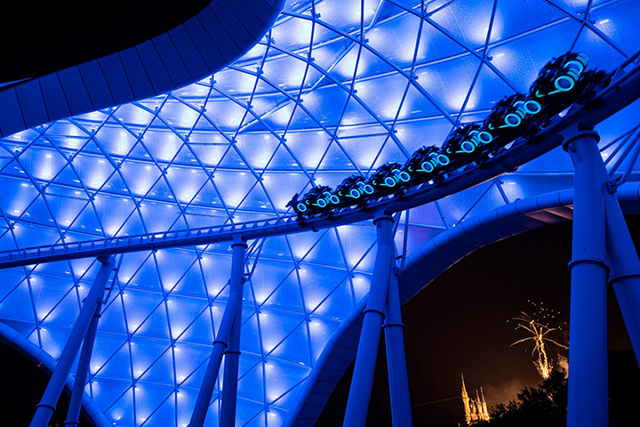 atração de tron no magic kingdom
