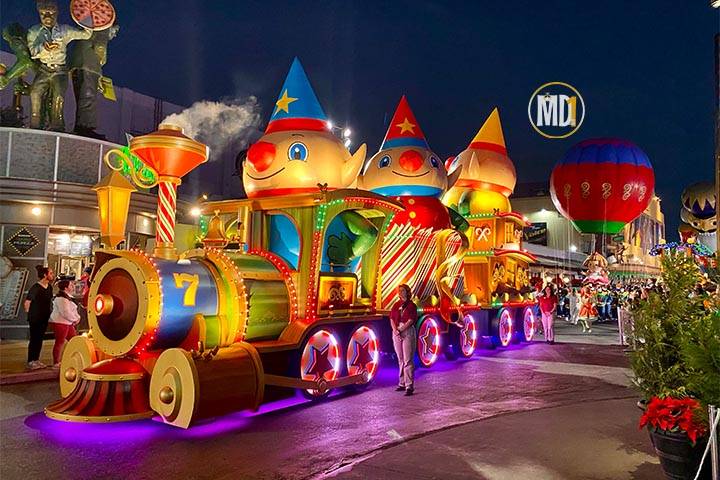 universals-holiday-parade