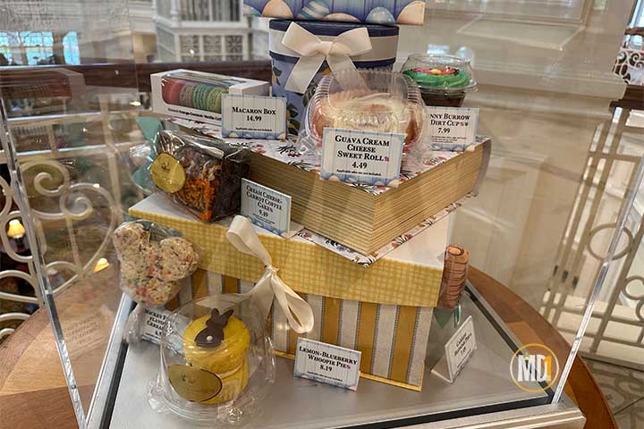 the-grand-cottage-grand-floridian-egg-easter-display